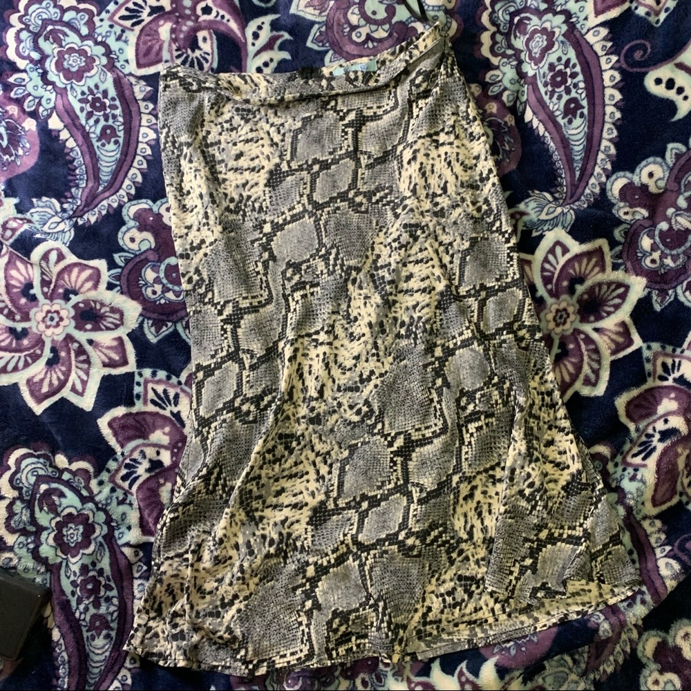 SNAKE-PRINT MIDI SKIRT - Picture 2 of 4